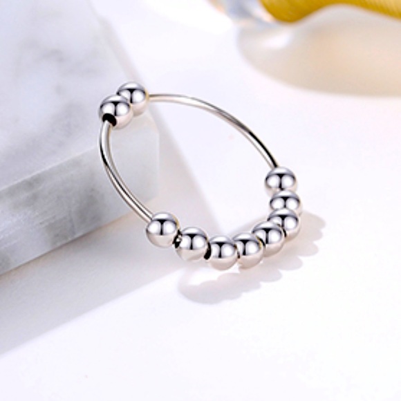 Fidget Spinner Beaded Silver Dainty Ring size 6 - Picture 1 of 3